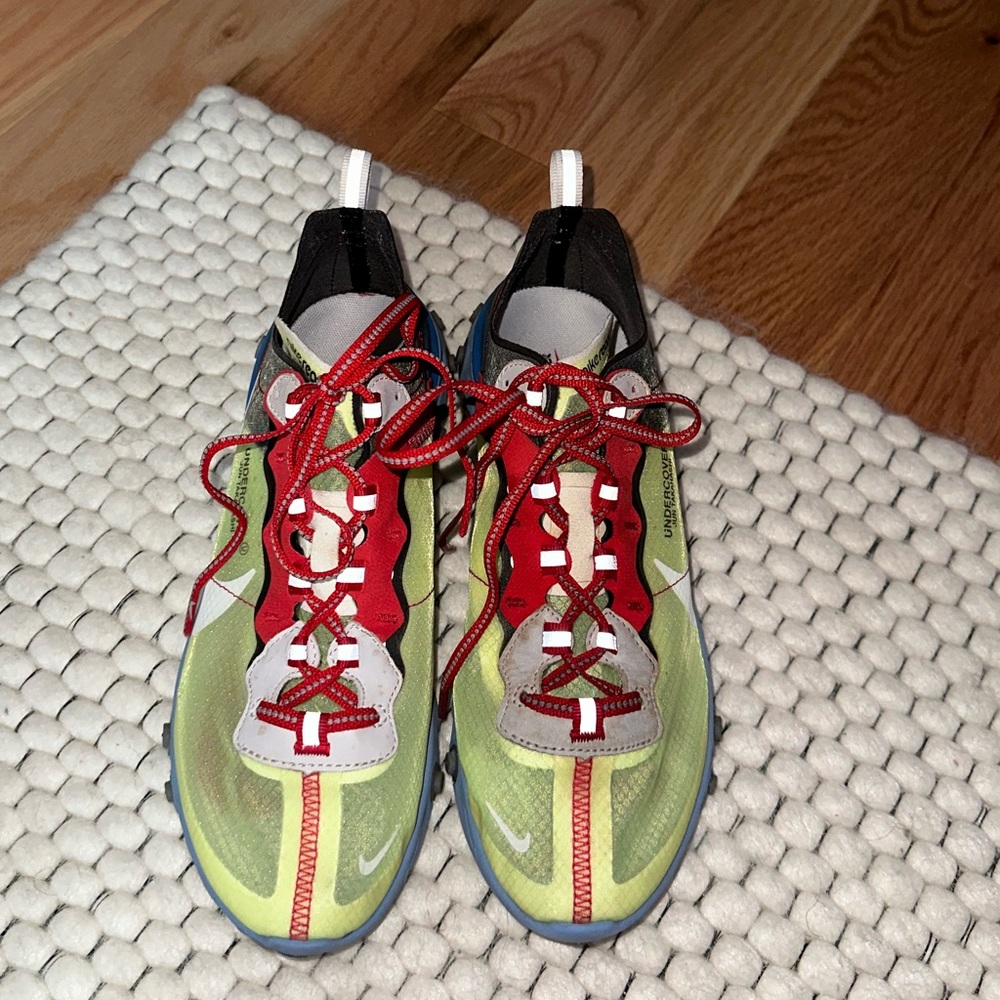 Summer UNDERCOVER VOLT NIKE REACT ELEMENT 87
Men’s Size 6.5 / Women’s Size 7.5;